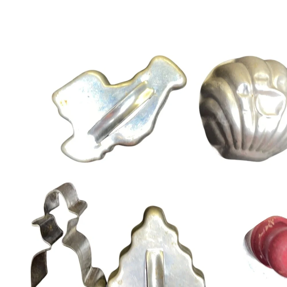7 Vintage Cookie Cutters and Molds Christmas Tree‎ Santa Heart Aluminum